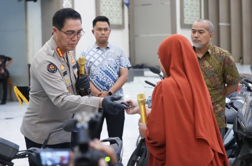 Apresiasi serupa disampaikan Samsul Arifin, warga Turen, Kabupaten Malang. Ia kehilangan sepeda motor Honda Beat tahun 2022 berwarna abu-abu yang diparkir di depan rumah pada malam hari.