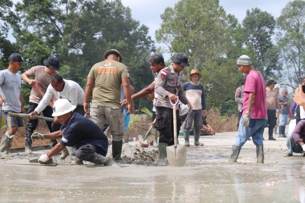 Wakil Kepala Operasi Damai Cartenz-2026, Kombes Pol. Adarma Sinaga, S.I.K., M.Hum., menegaskan bahwa kolaborasi antara personel dan masyarakat menjadi modal penting dalam membangun kepercayaan serta memperkuat hubungan yang harmonis