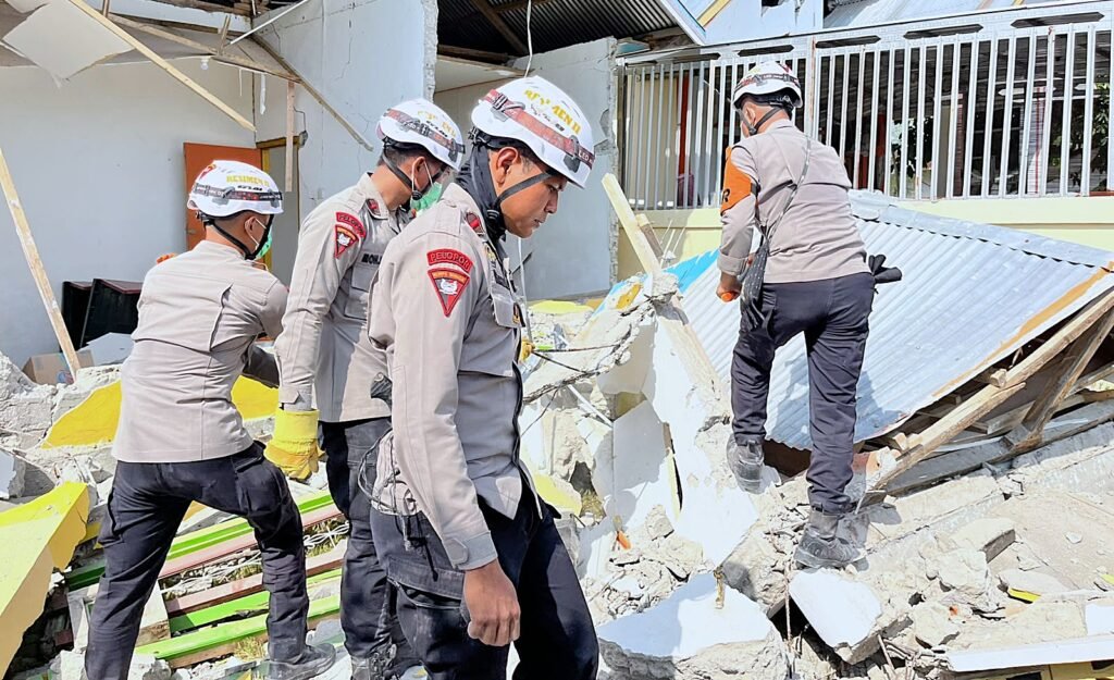 Brimob dan Pertamina Bersinergi Hadirkan Sumber Air Bersih bagi Warga Terdampak Gempa