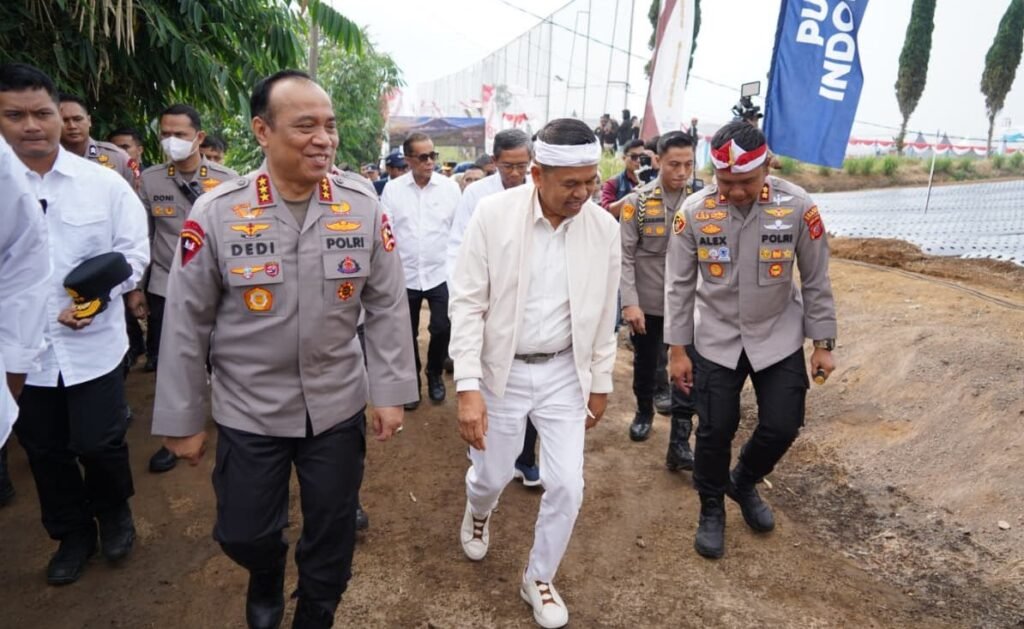 kebutuhan bawang putih nasional saat ini mencapai lebih dari 600 ribu ton per tahun. Namun, sekitar 95 persen kebutuhan tersebut masih bergantung pada impor. Kondisi tersebut menjadi salah satu alasan Polri terus mendorong pengembangan budidaya bawang putih bersama kelompok tani dan para pemangku kepentingan
