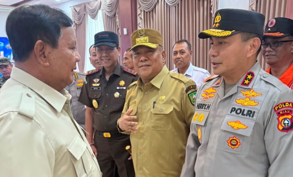 Diapresiasi Presiden Prabowo, Kapolda Riau Ini Kerja Bersama, Fokus Kami Padamkan Api