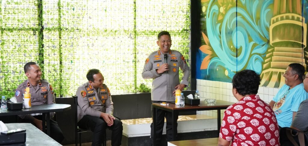 Kapolresta Malang Kota Ajak Media dan Suporter Jaga Kamtibmas, Dorong Aremania-Bonek Rawat Kedamaian Sepak Bola