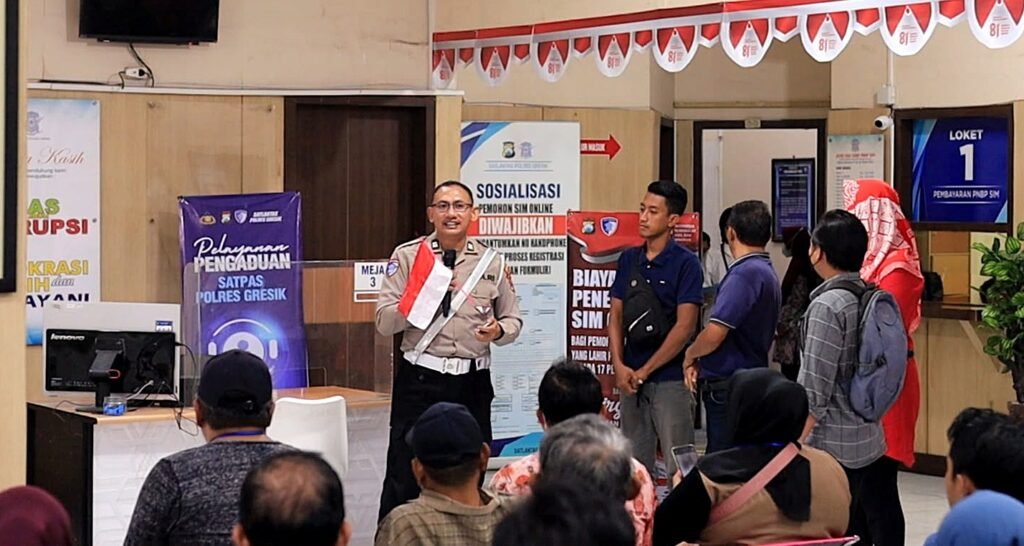 Kasatlantas Polres Gresik menyebut, kegiatan ini merupakan bagian dari rangkaian peringatan HUT Kemerdekaan RI Ke-81 Tahun 2026 dengan tema Indonesia Berdaulat, Adil dan Makmur