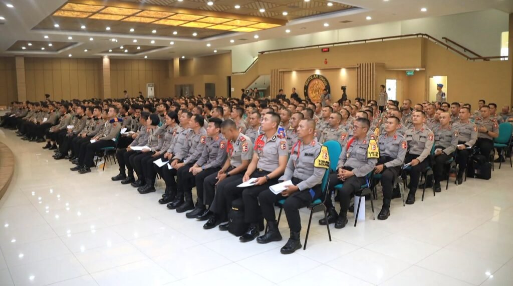 Satgas Penyuluhan melalui kegiatan edukasinya untuk lebih masif memberikan pemahaman kepada masyarakat, mengimbau masyarakat bersama-sama menjaga supaya tidak terjadi lagi kebakaran hutan