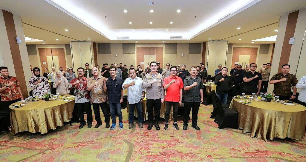Polda Jawa Timur terus perkuat kemitraan dan komunikasi dengan media massa bagian dari membangun keterbukaan informasi publik yang sehat, profesional, dan bertanggung jawab