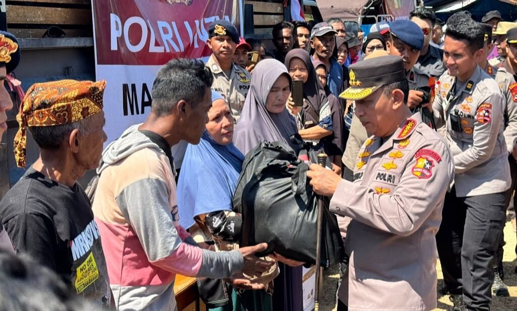 Polri telah membentuk delapan Posko Tanggap Bencana, terdiri dari satu posko di Labuan Bajo dan tujuh posko pada Polres terdampak