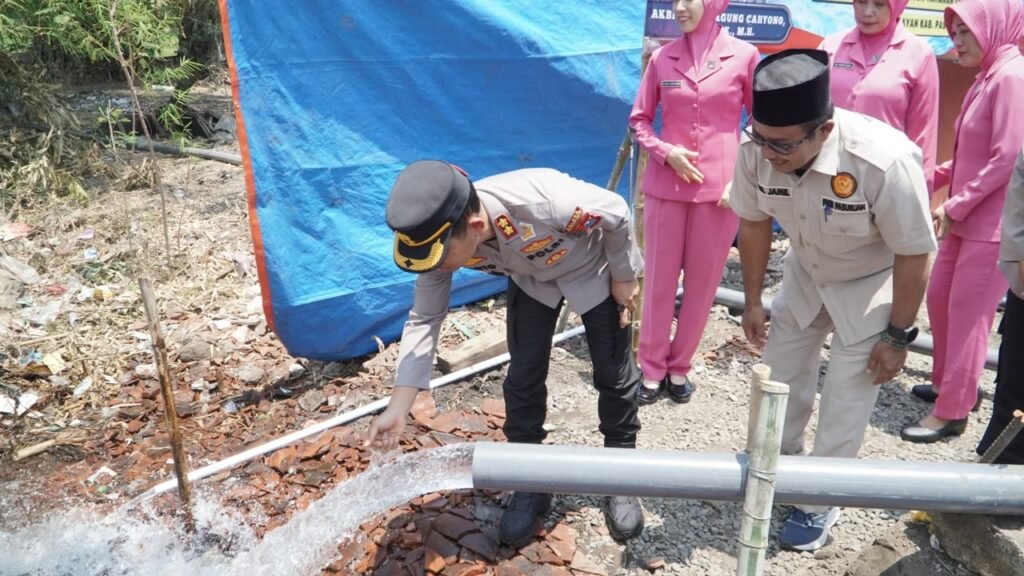 Polres Pasuruan Bangun Sumur Bor untuk Masyarakat di Randugong, Atasi Dampak Kemarau
