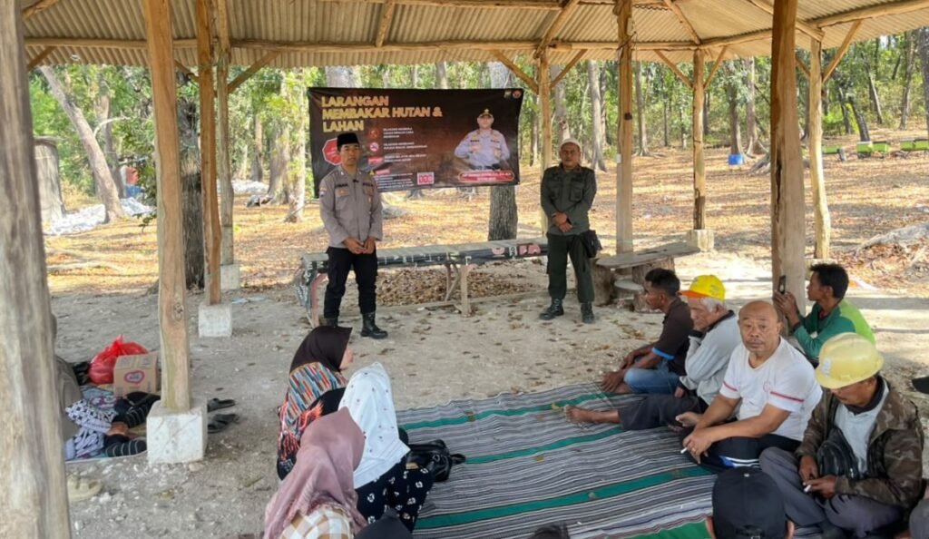 Antisipasi Karhutla, Polres Gresik Gencarkan Sosialisasi di Hutan Panceng