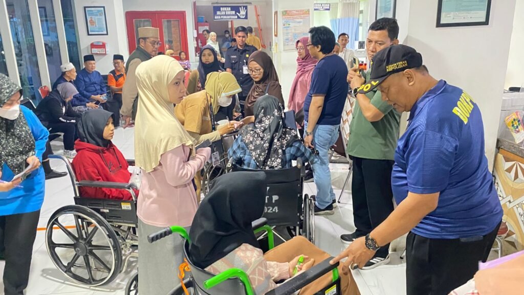 Dokkes polres Sidoarjo mitigasi dan pengawasan ketat terhadap kondisi fisik para santri pascainsiden dugaan keracunan massal yang terjadi beberapa waktu lalu