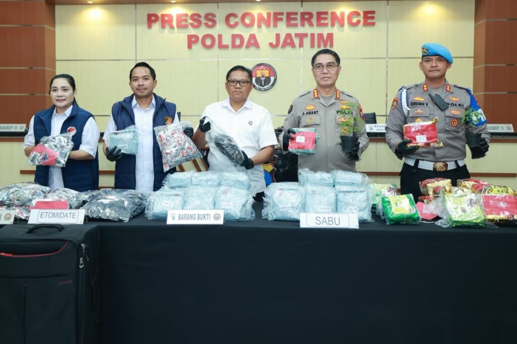 Ditresnarkoba Polda Jatim bersama Polres jajaran terus berkomitmen melakukan pemberantasan peredaran gelap narkoba, baik melalui upaya pencegahan maupun penegakan hukum