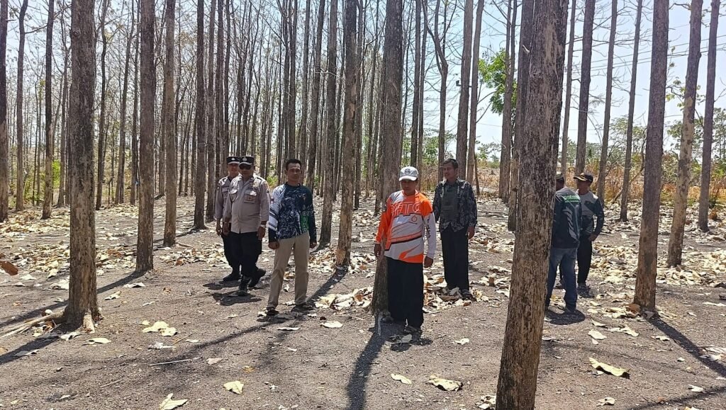 Memasuki musim kemarau, potensi kebakaran hutan dan lahan (Karhutla) menjadi perhatian serius Polres Bojonegoro Polda Jawa Timur beserta jajarannya