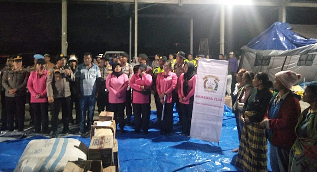 Meski intensitas asap kawah mengalami penurunan, Polri bersama Pemerintah Kabupaten Karo, TNI, PVMBG, BPBD, dan unsur terkait tetap meningkatkan kesiapsiagaan untuk mengantisipasi perkembangan situasi