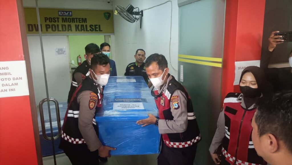 Polri terus memberikan pelayanan identifikasi korban KM Virgo Transport 8 melalui tim Disaster Victim Identification (DVI) Polri