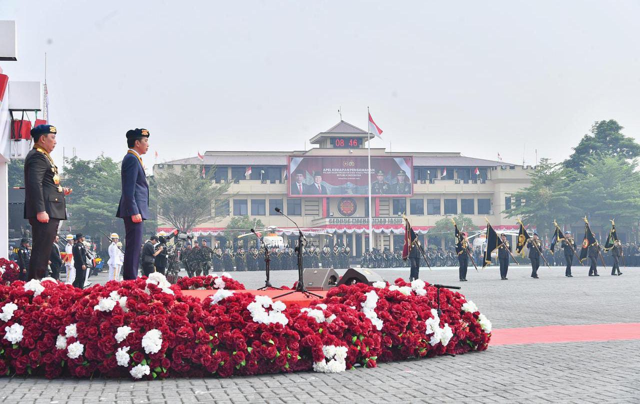 Presiden Jokowi Hadiri Apel Kesiapan Pengamanan Pelantikan Presiden dan Wakil Presiden 2024