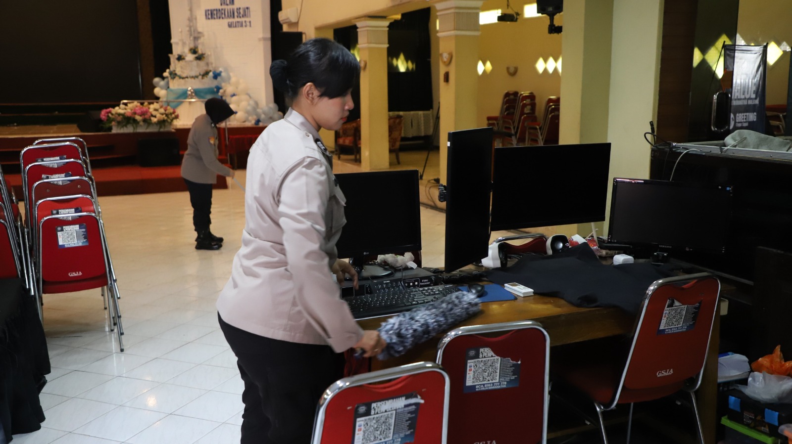 Sambut HUT ke-77, Polwan Polresta Malang Kota Gelar Bakti Religi di Sejumlah Tempat Ibadah