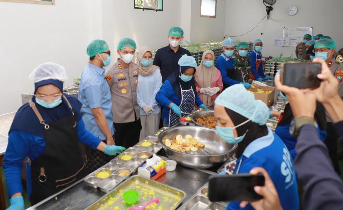 Polres Kediri Kota Cek Kelayakan MBG di SPPG 1 Pondok Pesantren Al Amien