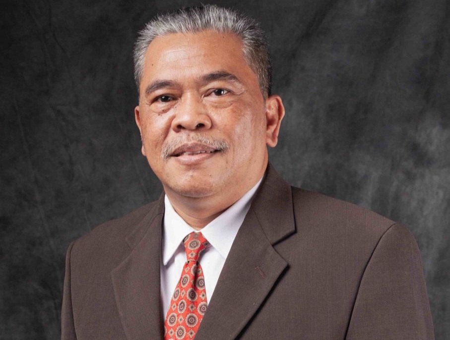 Putusan Mahkamah Konstitusi (MK) Nomor 114/PUU-XXIII/2025 menuai kritik dari akademisi hukum. Guru Besar Fakultas Hukum Universitas Muhammadiyah Malang, Prof. Dr. Tongat, SH., MHum, menilai putusan yang membatalkan sebagian penjelasan Pasal 28 ayat (3) UU Kepolisian tersebut justru menimbulkan ambiguitas baru dalam pengaturan posisi anggota Polri di luar institusi kepolisian.