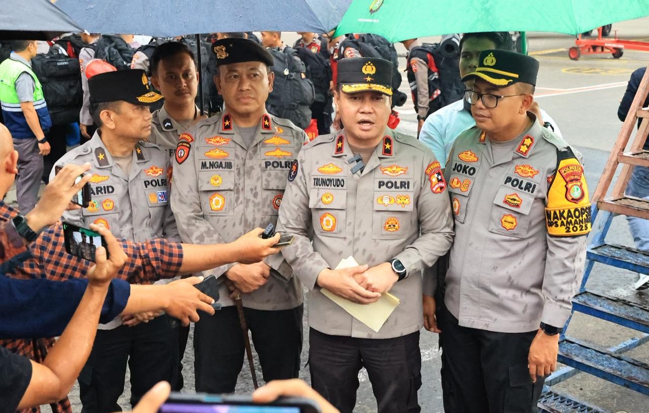 Mabes Polri Berangkatkan 219 Personel dan Bantuan Logistik untuk Mitigasi Bencana Alam di Sumatera Utara