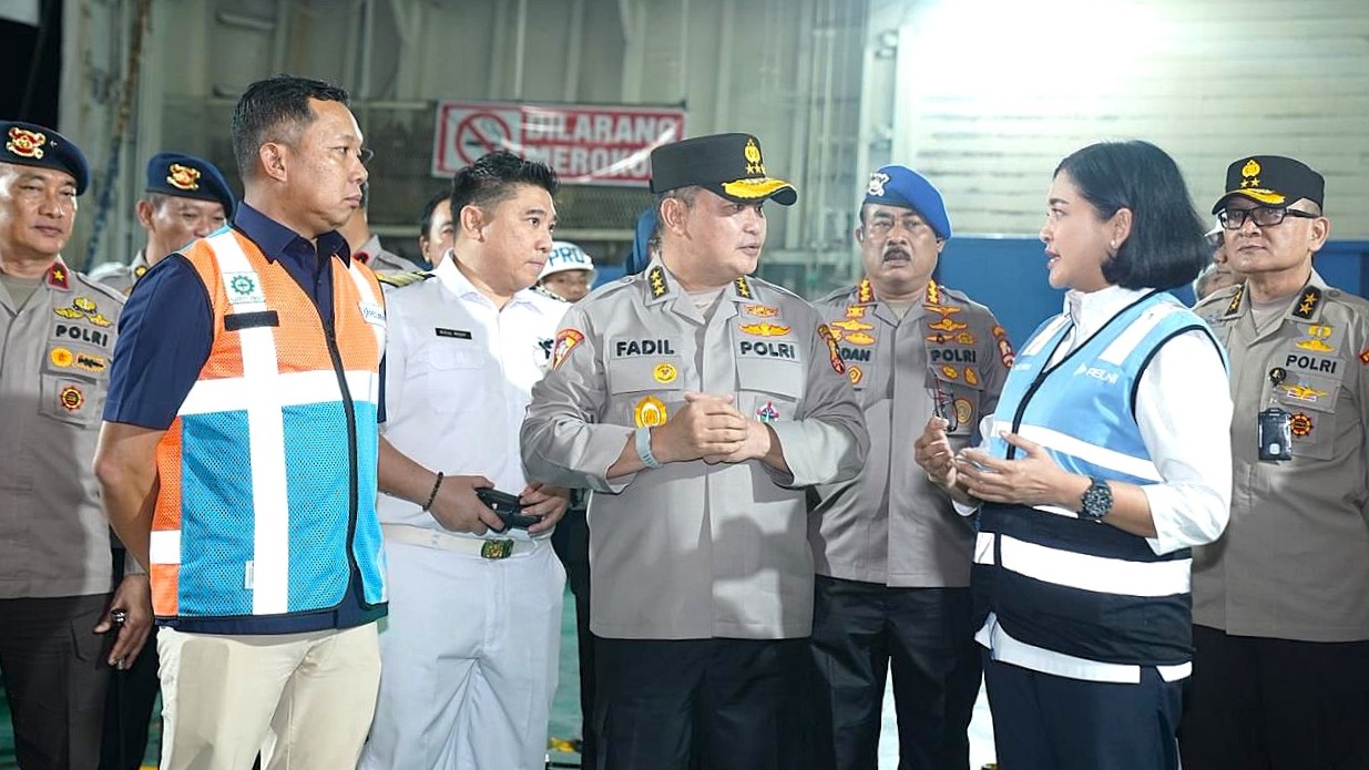 Polri dan PT Pelni Saling Apresiasi dalam Misi Kemanusiaan Penanganan Bencana di Aceh, Sumut, dan Sumbar