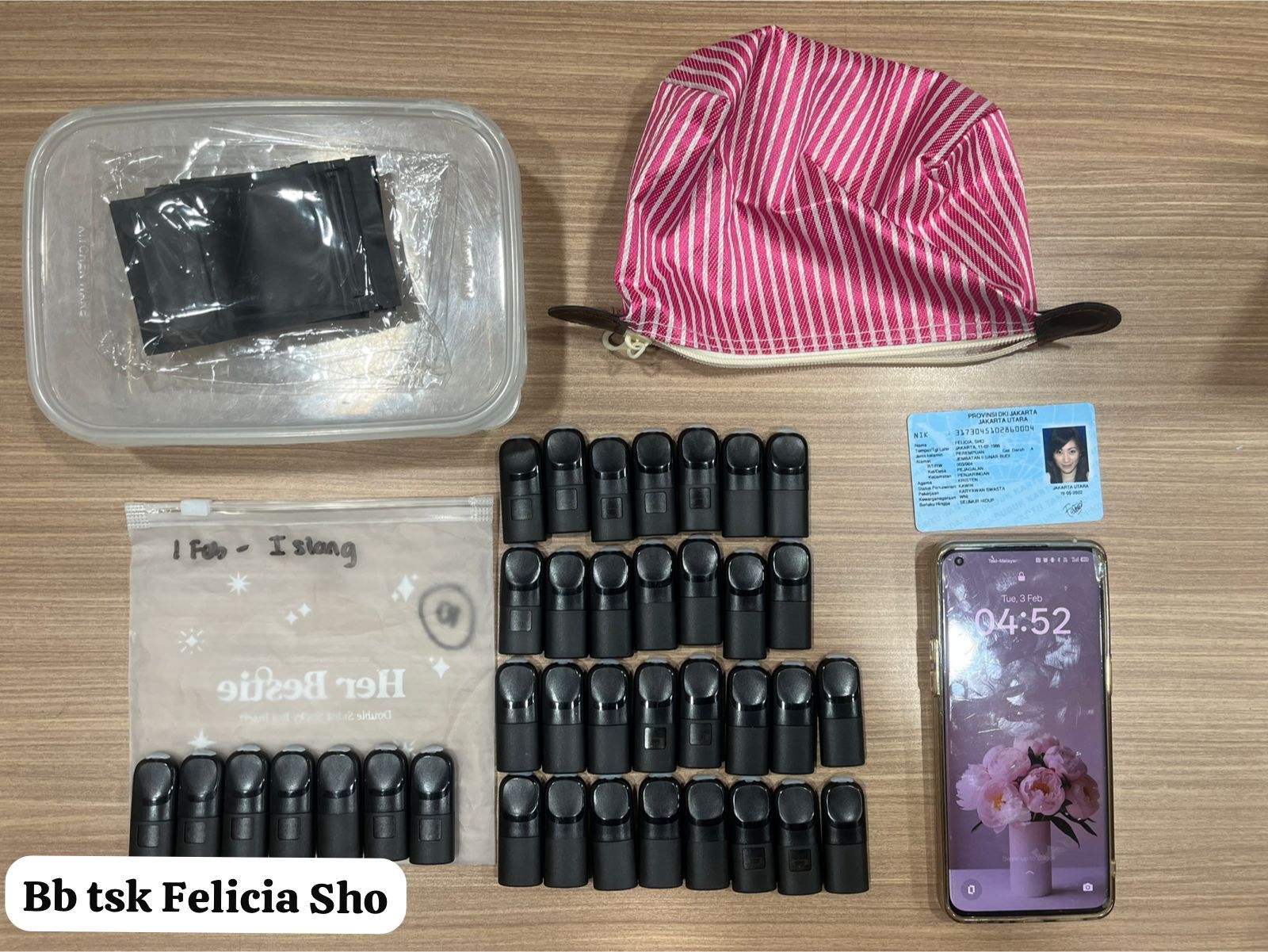 Polda Metro Jaya Ungkap Peredaran Narkotika Jenis Etomade, Dua Perempuan Diamankan dengan 82 Pcs Barang Bukti