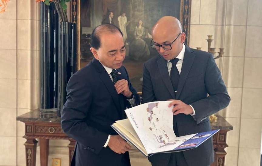 Kini Juga Hadir di KBRI Paris, Buku Rasa Bhayangkara Nusantara Kenalkan MBG Indonesia ke Masyarakat Perancis