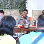 Kapolresta Malang Kota Silaturahmi dengan Komunitas Ojol, Bahas Solusi Permasalahan Driver Hingga Siapkan Doa Bersama