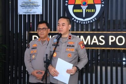 Hari Ke-6 Pascagempa, Polri Terus Bergerak: Brimob dan Bantuan Logistik Konsisten Dikirim ke NTT