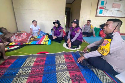 Polri Berikan Konseling dan Trauma Healing bagi Korban Gempa di Manggarai Barat
