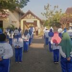 Terapi Ling Tien Kung: Cara Unik Bhabinkamtibmas Polres Blitar Bikin Warga Makin Sehat dan Kompak