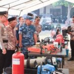 Polres Jombang bersama Pemerintah Kabupaten Jombang menggelar Apel Kesiapsiagaan Penanggulangan Bencana dan Gelar Sarana Prasarana Tahun 2026 di Lapangan Mapolres Jombang, Kamis (6/8/2026)