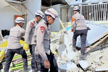 Brimob dan Pertamina Bersinergi Hadirkan Sumber Air Bersih bagi Warga Terdampak Gempa