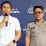 Penyidik menemukan dugaan bahwa kekerasan fisik tersebut dilakukan secara berulang. Modus yang tengah didalami Polisi dipicu oleh hal sepele, yakni pelaku kesal karena korban sering mengompol dan buang air di celana