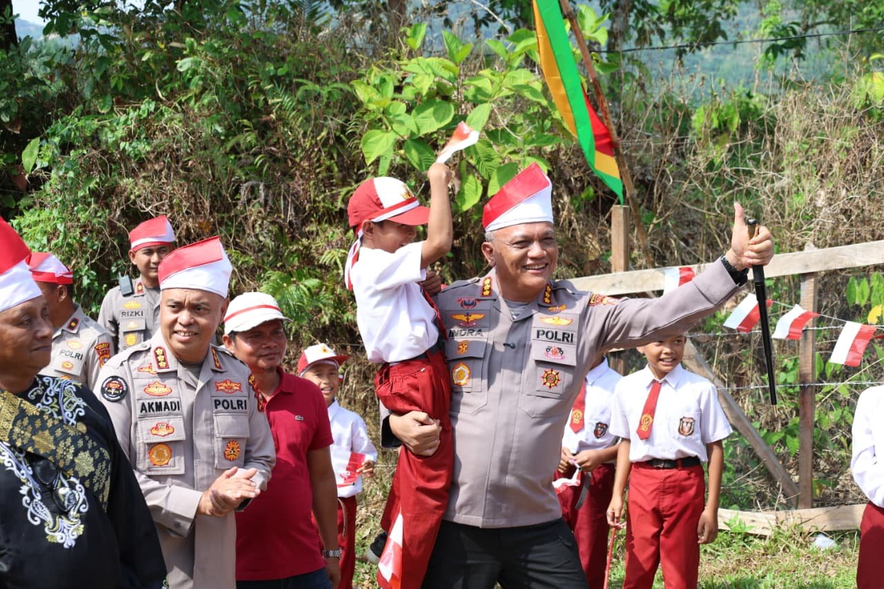 Ekspedisi Merah Putih Presisi Polda Riau Sambangi Pelosok Kampar, Tanam 810 Pohon dan Gelar Bakti Sosial