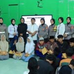 Sambut Hari Jadi ke - 78, Polwan Polres Ngawi Edukasi Santri Cegah Kenakalan Remaja