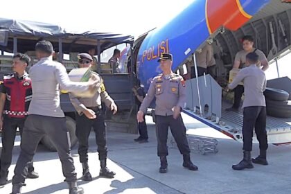 Bantuan Kapolri Tiba di Labuan Bajo, Logistik Disiapkan untuk Warga Terdampak Gempa Flores