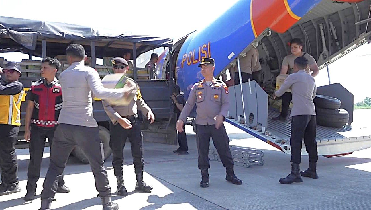 Bantuan Kapolri Tiba di Labuan Bajo, Logistik Disiapkan untuk Warga Terdampak Gempa Flores
