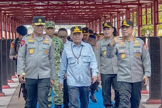 Dari Palangka Raya, Wakapolri Bersama KSAD Pastikan Kesiapan Pasukan Tangani Karhutla