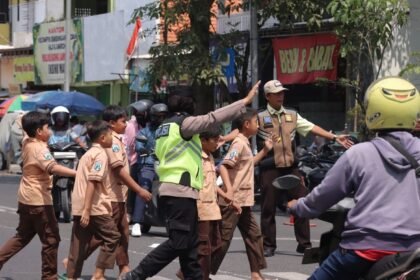 Inovasi Srikandi Care, Cara Polres Lamongan Dekatkan Diri ke Masyarakat