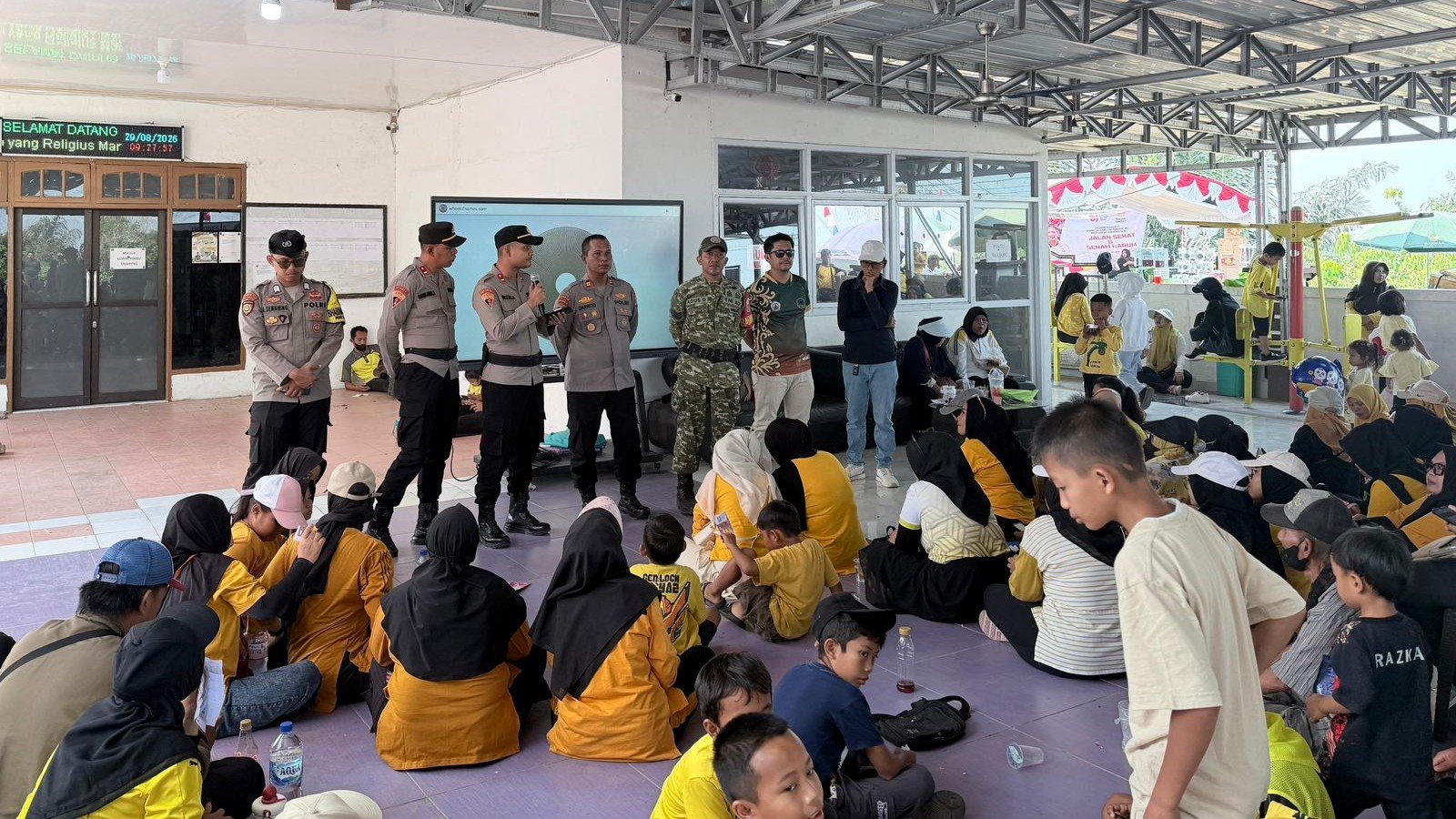 Jajaran Polda, Polres, dan Bhabinkamtibmas berdialog, memberikan pembinaan, serta edukasi mengenai bahaya dan pencegahan karhula