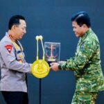 Kapolri Bersama Menko Polkam dan Pimpinan Lembaga Negara Perkuat Kebersamaan di Mabes TNI AL
