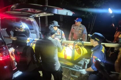 Operasi Kemanusiaan Polres Bondowoso Berhasil Evakuasi Dua Jenazah di Gunung Piramid