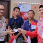 Satlantas Polres Gresik Hadiahkan SIM Gratis untuk 17 Warga yang Lahir 17 Agustus