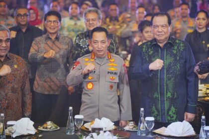 Kapolri Jenderal Polisi Listyo Sigit Prabowo mengajak seluruh anggota Polri terus menjaga semangat keteladanan Jenderal Polisi Hoegeng Iman Santoso dalam menjalankan tugas dan memberikan pelayanan kepada masyarakat