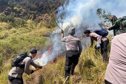 Polres Probolinggo Intensifkan Penanganan Karhutla di Lereng Gunung Bromo