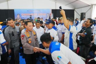Kapolri Apresiasi Buruh dan Pengusaha Duduk Bersama Bahas RUU Ciptaker