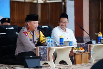 Kapolri Bersama Gus Baha Jaga Persatuan agar Indonesia Terus Tumbuh dan Maju