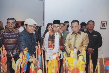 Kapolri Hadiri Pembukaan Pameran Nasirun “Bersimpuh di Kaki Para Guru” di Galeri Nasional Indonesia