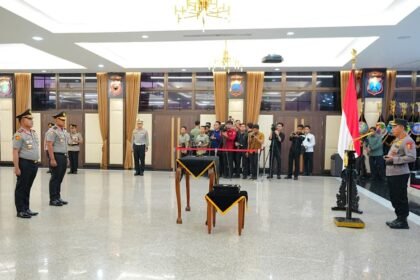 Kapolri Pimpin Upacara Serah Terima Jabatan Sejumlah Pejabat Polri