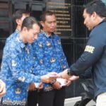 Polres Lamongan Beri Penghargaan Empat Warga yang Gagalkan Curanmor di Puskesmas Deket