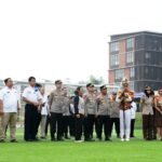 Wakapolri meninjau sejumlah fasilitas utama sekolah, mulai dari lapangan sepak bola dan lintasan jogging, ruang siswa, asrama, rumah tenaga pendidik, perpustakaan hingga laboratorium robotik.